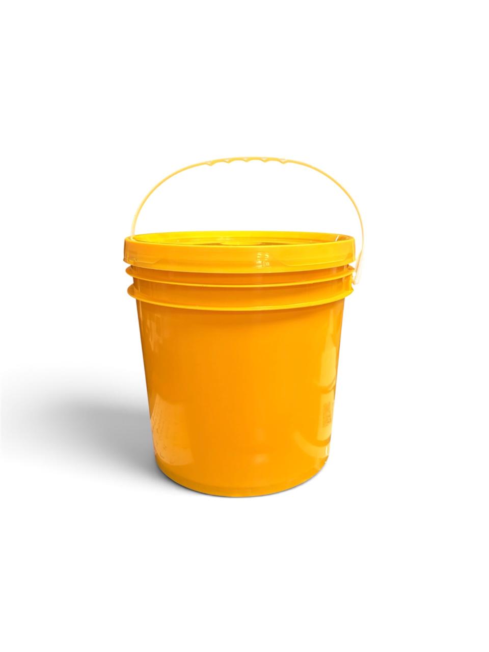 Balde Plastico x 10 litros con Tapa. Amarillo